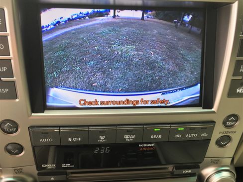 Used 2011 Lexus GX 460 image 28