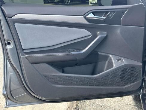 Used 2026 Volkswagen Jetta SE image 15