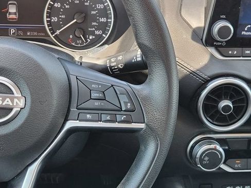 Used 2024 Nissan Sentra SV FWD image 29