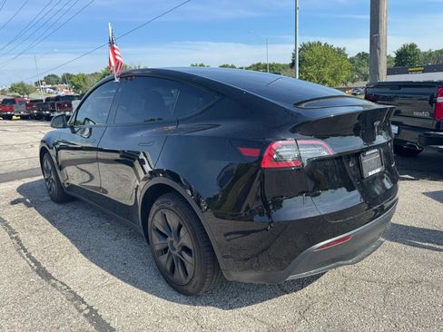 Used 2025 Tesla Model Y Long Range AWD/4WD image 4
