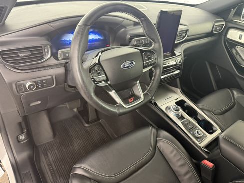 Used 2021 Ford Explorer ST w/ Equipment Group 401A AWD/4WD image 19