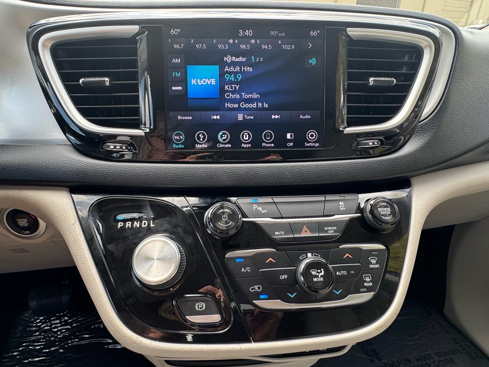 Used 2018 Chrysler Pacifica Touring Plus FWD image 7