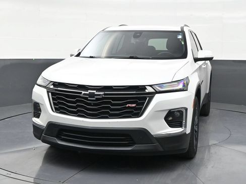 Used 2023 Chevrolet Traverse RS FWD image 8