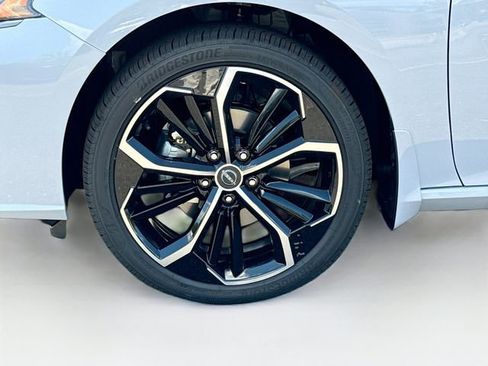 New 2025 Nissan Altima 2.5 SR w/ SR Premium Package image 18