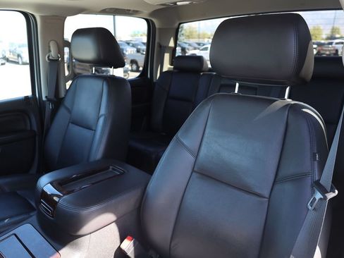 Used 2012 GMC Sierra 2500 Denali AWD/4WD image 16