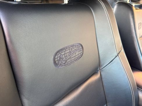 Used 2014 Jeep Grand Cherokee Overland w/ Advanced Technology Group AWD/4WD image 42