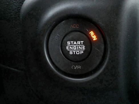 Used 2023 Jeep Wrangler Sport S image 29