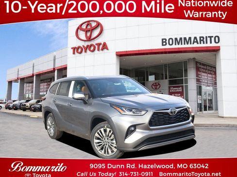 New 2026 Toyota Highlander Platinum image 1