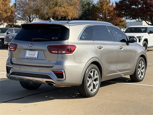 Used 2019 Kia Sorento SX image 4