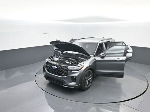 New 2026 Ford Explorer ST image 40