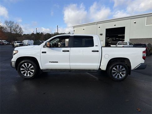 Used 2019 Toyota Tundra SR5 w/ SR5 Upgrade Package image 10