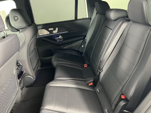 New 2026 Mercedes-Benz GLS 580 4MATIC image 21