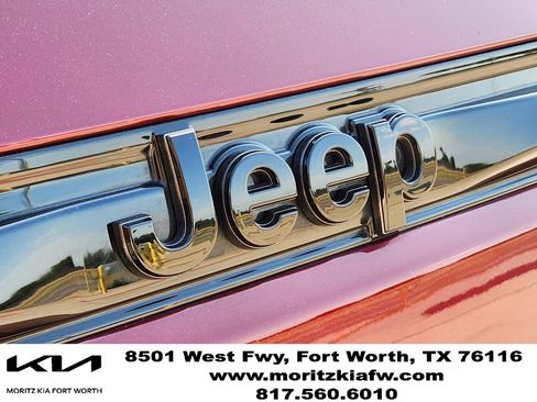 Used 2025 Jeep Grand Cherokee Altitude AWD/4WD image 11