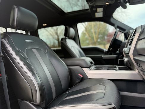 Used 2018 Ford F250 Platinum w/ Platinum Ultimate Package image 19