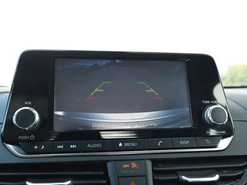 Used 2022 Nissan Altima 2.5 S FWD image 17