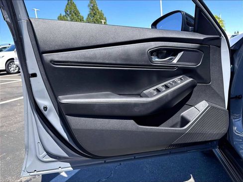 Used 2025 Honda Accord Sport image 25