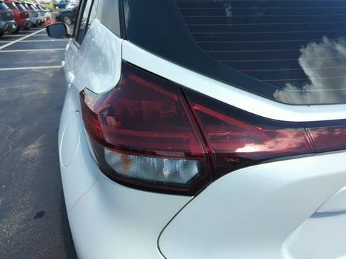 Certified 2024 Nissan Kicks SV FWD image 18