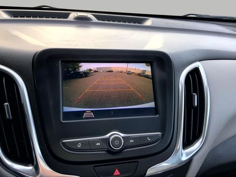 Used 2020 Chevrolet Equinox LS AWD/4WD image 29