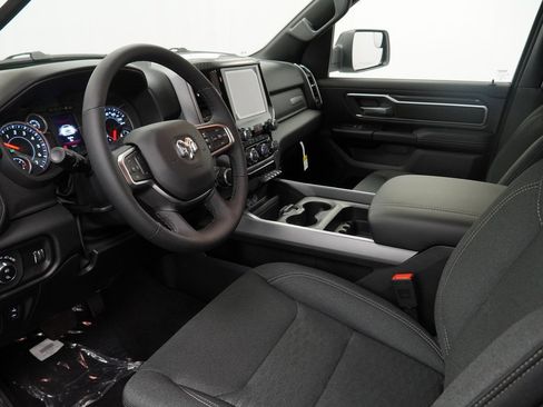 New 2026 RAM 1500 4x4 Crew Cab image 16