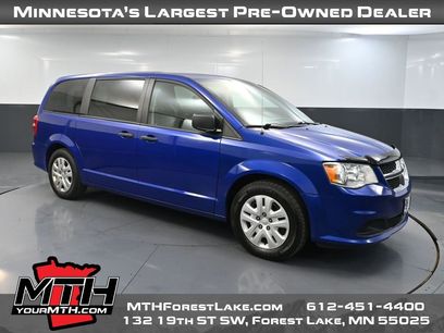 Used 2019 Dodge Grand Caravan SE w/ UConnect Hands-Free Group