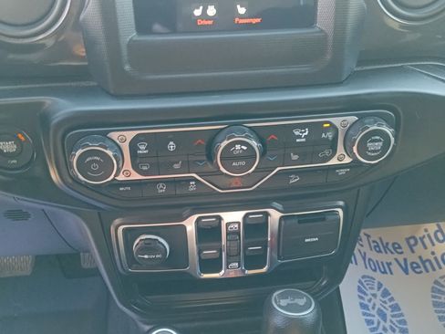 Used 2021 Jeep Wrangler Unlimited Sport AWD/4WD image 16