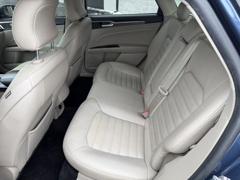 Used 2018 Ford Fusion SE image 13