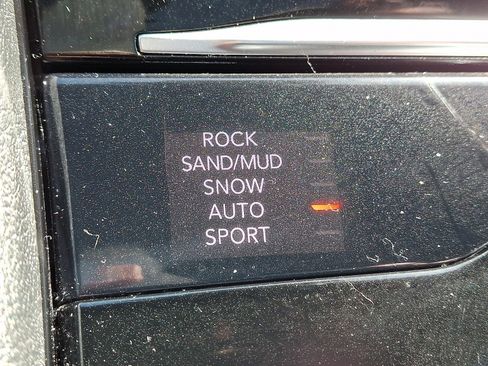 Used 2023 Jeep Grand Cherokee Overland image 25