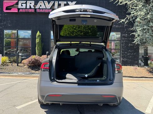 Used 2018 Tesla Model X 100D image 17