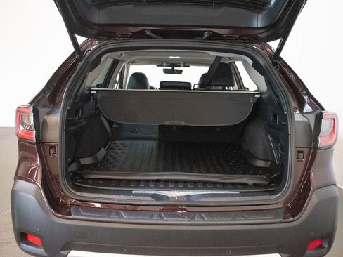 Used 2025 Subaru Outback Limited AWD/4WD image 25