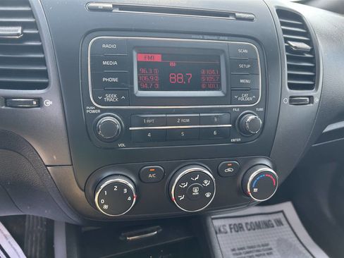 Used 2015 Kia Forte LX w/ Popular Package image 11