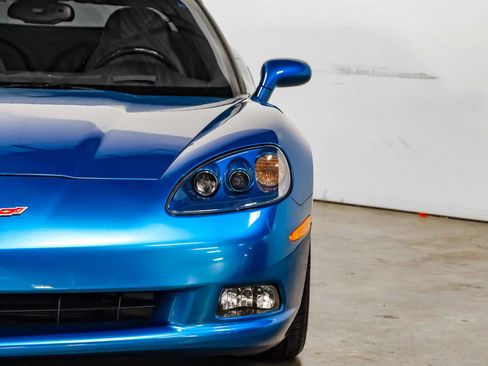 Used 2008 Chevrolet Corvette Coupe 2D w/ Preferred Equipment Group image 31