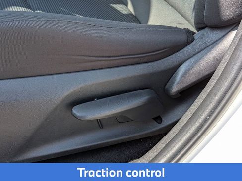 Used 2024 Toyota RAV4 LE AWD/4WD image 17