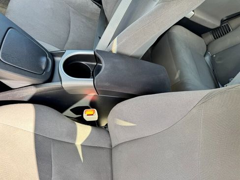 Used 2014 Toyota Prius Four image 25