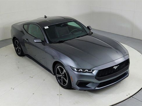 Used 2024 Ford Mustang Coupe image 13