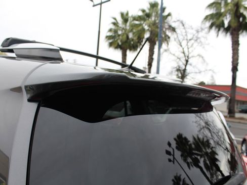 Used 2014 Toyota RAV4 XLE image 17