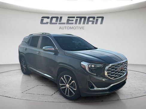 Used 2018 GMC Terrain Denali w/ Comfort Package FWD image 2