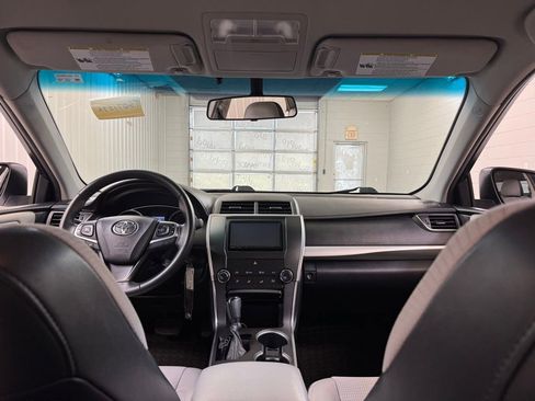 Used 2016 Toyota Camry SE image 16