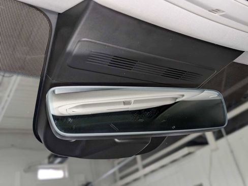 Certified 2025 Lincoln Nautilus Reserve image 26