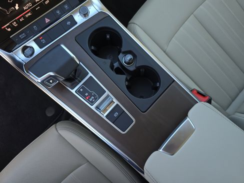 Used 2025 Audi A6 Premium Plus image 25