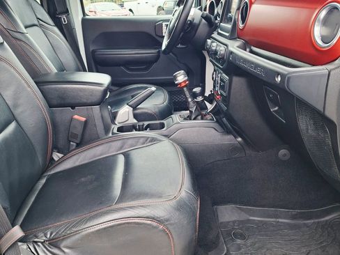 Used 2018 Jeep Wrangler Unlimited Rubicon AWD/4WD image 13