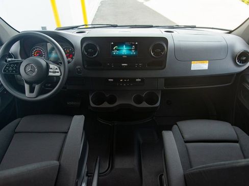 Used 2024 Mercedes-Benz Sprinter 144 Cargo image 28