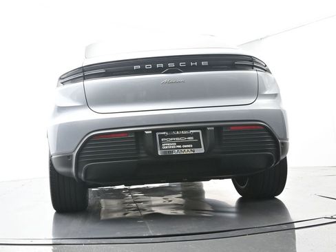 Certified 2025 Porsche Macan Electric RWD image 50