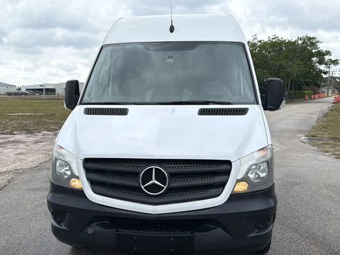 Used 2017 Mercedes-Benz Sprinter 2500 image 7
