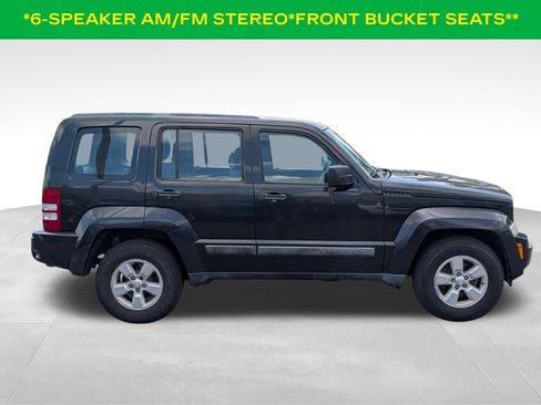 Used 2011 Jeep Liberty Sport AWD/4WD image 4
