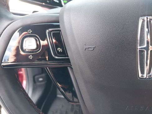 Used 2025 Lincoln Corsair Grand Touring w/ Equipment Group 301A image 9