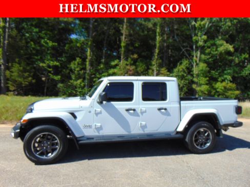 Used 2023 Jeep Gladiator Overland AWD/4WD image 1