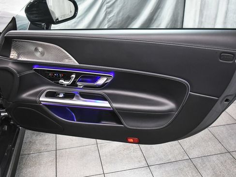 Used 2022 Mercedes-Benz SL 55 AMG 4MATIC w/ AMG Night Package II image 17