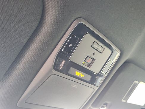 Certified 2025 Lexus TX 500h AWD w/ Technology Package image 31