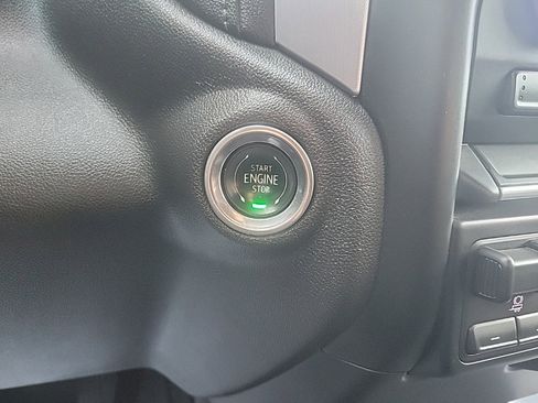 Used 2020 GMC Sierra 1500 SLE w/ SLE Value Package image 13