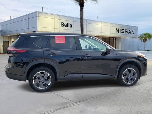 Used 2025 Nissan Rogue SV FWD image 7